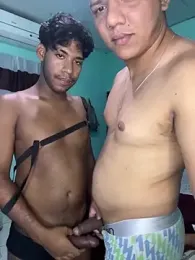 Loaisn webcam model stream image