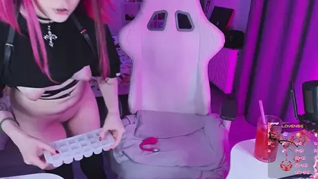 Yumi_Youkai webcam stripchat model stream image