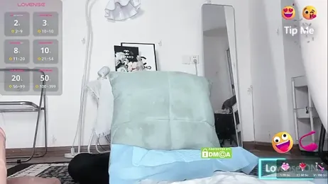 momo-5952 webcam stripchat model stream image