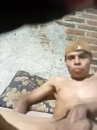 M16u3LA webcam model stream image