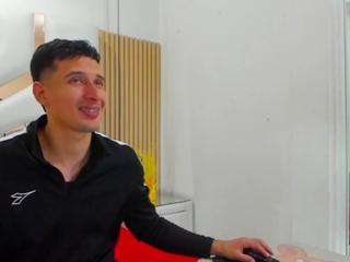 Damiian Cruz webcam model stream image
