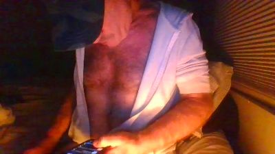 DominantDong webcam model stream image