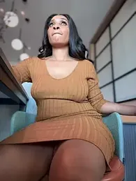 __Nessa__ webcam model stream image