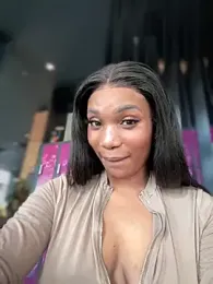 __Nessa__ webcam model stream image