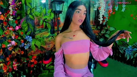 nickyminach_ webcam model stream image
