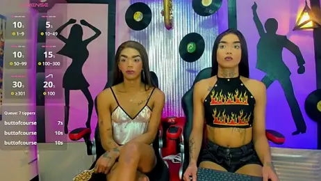 nickyminach_ webcam model stream image