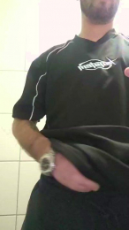 Yiapojavier830 webcam model stream image