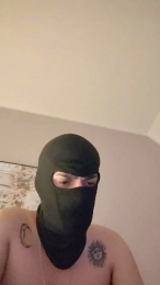 Yiapojavier830 webcam model stream image