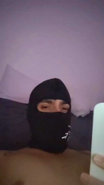 Yiapojavier830 webcam model stream image