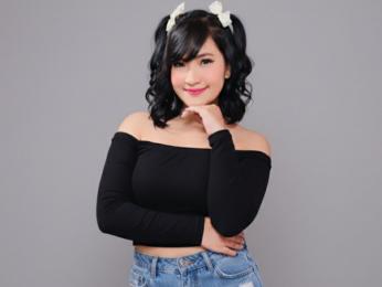 AngelaTomochi webcam model stream image