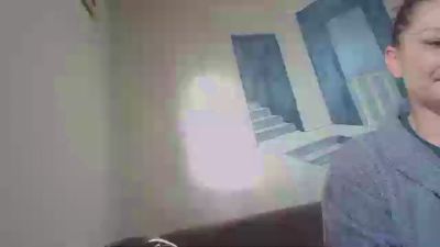 Evelynes webcam cam4 model stream image