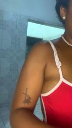 julialoyola_ webcam model stream image