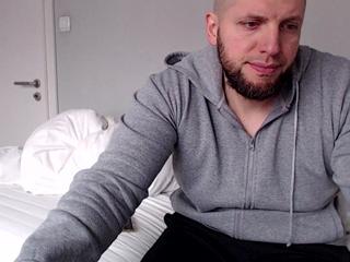 Gabriel Muscle webcam model stream image