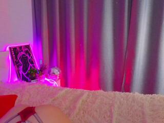 Agata Bella webcam flirt4free model stream image