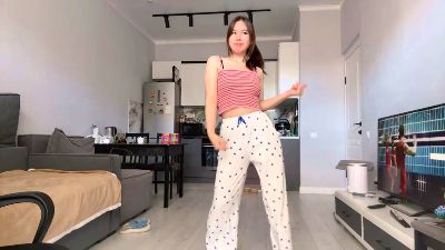 ElletteBeat webcam model stream image