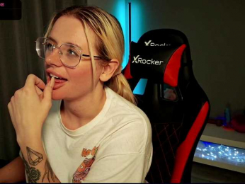 coconutz222 webcam model stream image