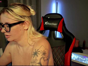 coconutz222 webcam model stream image