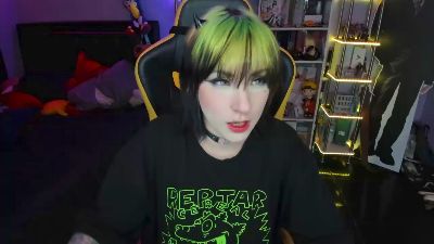 Yummypink webcam model stream image