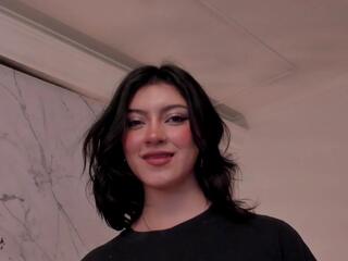 Gaia Wolf webcam model stream image