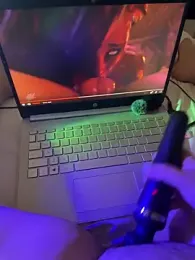 Raawrz webcam model stream image