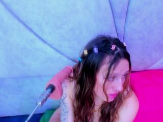 Maddi Roses webcam model stream image