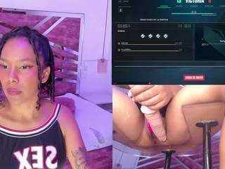 hyliebloom webcam model stream image