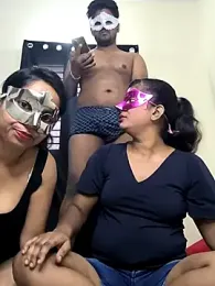 Family02 webcam model stream image