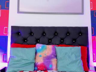 Karla Harriison webcam model stream image