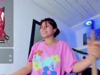 raven-rouge webcam model stream image