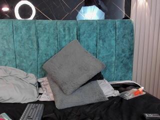 Bella Riverss webcam model stream image