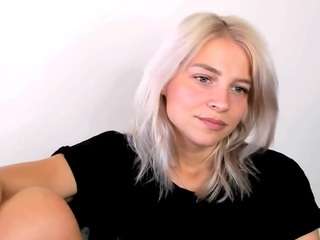 kristihoward webcam camsoda model stream image