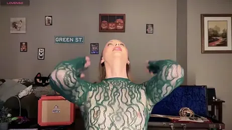 greenxxxqueen webcam stripchat model stream image