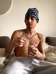 dominateurHot webcam model stream image