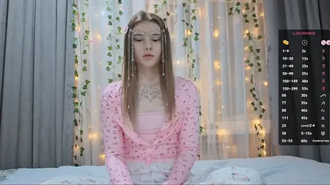 CarolinePepper webcam model stream image