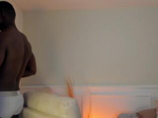 Leonardo Jones webcam model stream image