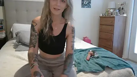 Heyitsmee33 webcam model stream image