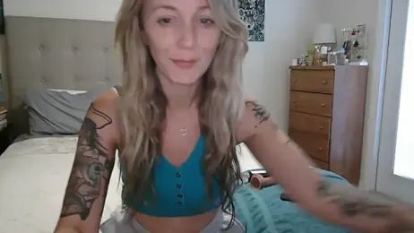 Heyitsmee33 webcam model stream image