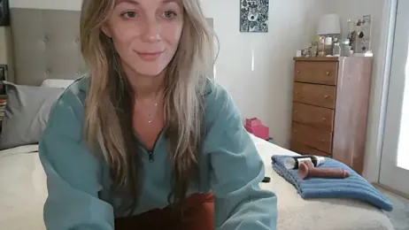 Heyitsmee33 webcam model stream image