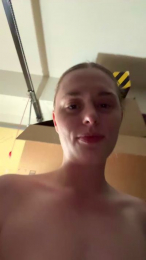 S1uttygirl webcam model stream image