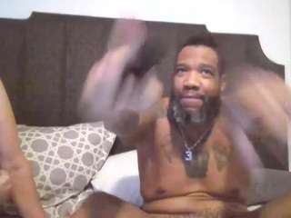 royalandtre webcam model stream image