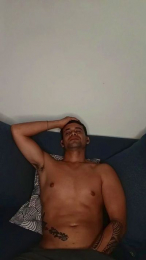 BoyExtreme24x7 webcam model stream image