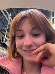 Only_April webcam model stream image