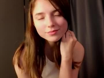 pamilarakestraw webcam model stream image