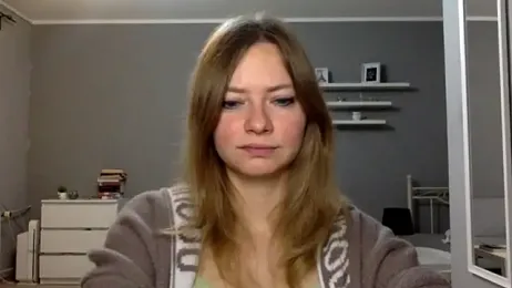 MillieShow webcam model stream image