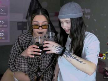 DragonFlya webcam bongacams model stream image