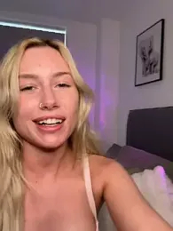 SexySaraxxoo webcam model stream image