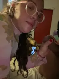 Vivi_Kvsh webcam model stream image