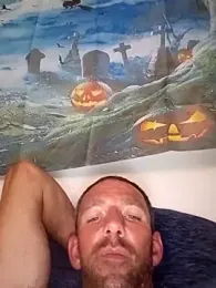 Treemandude webcam model stream image