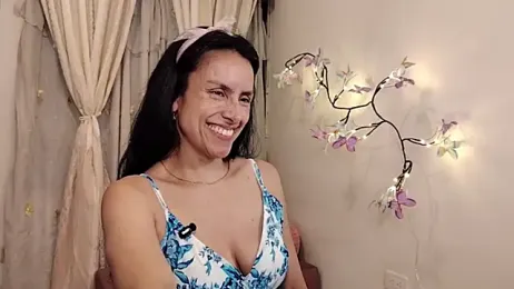 Bella_Exhibition webcam model stream image