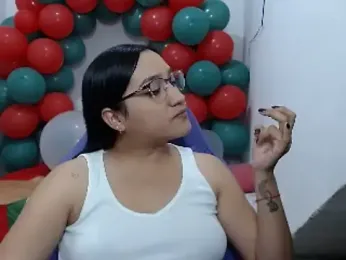 Saracutee1 webcam model stream image